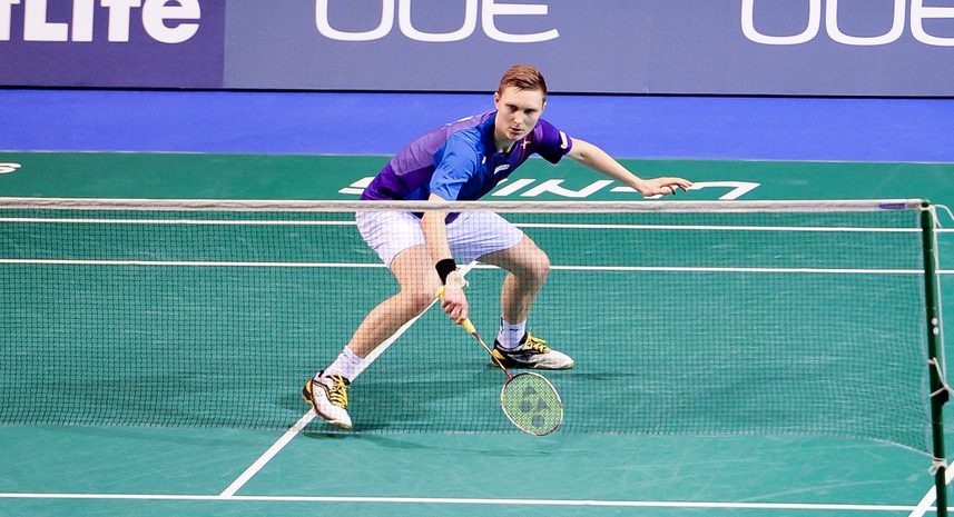 Badmintonspilleren Viktor Axelsen under en kamp for det danske landshold i badminton. 