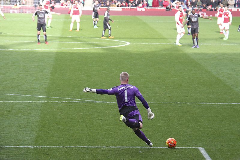 Kasper Schmeichel i kamp for fodboldklubben Leicester City imod Arsenal