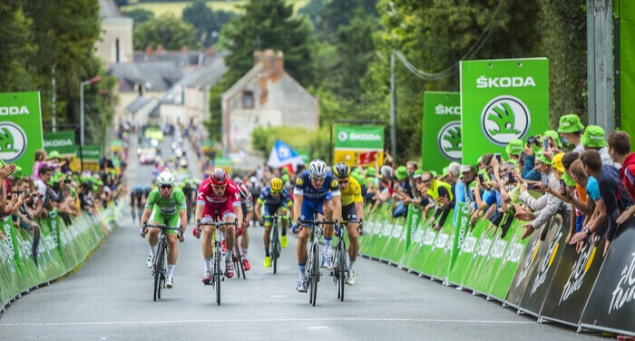 Billede af en indlagt spurt fra Tour de France, hvor Cavendish, Kittel, Kristoff og Sagan kæmper om sejren